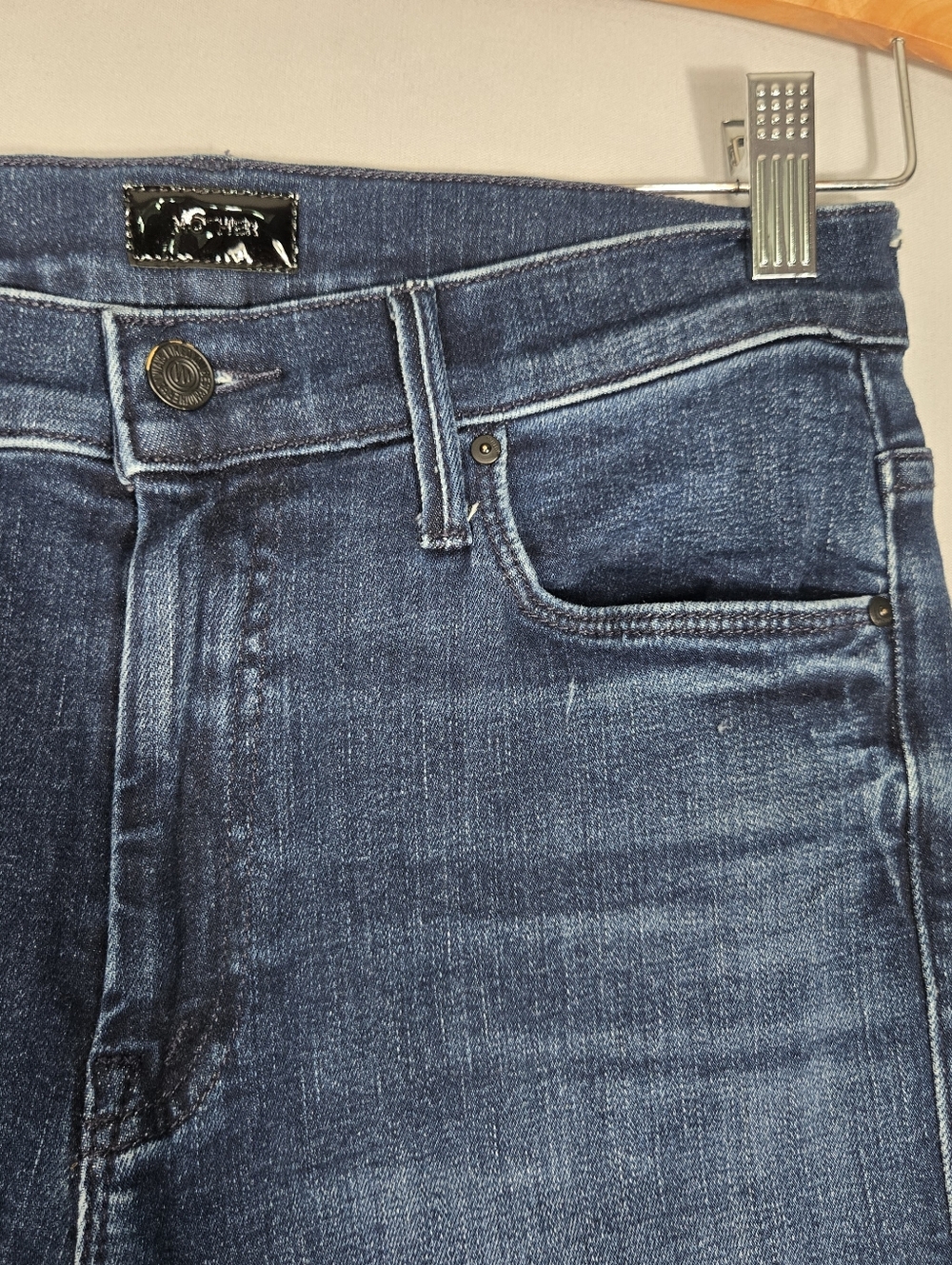 Mother The Weekender Fray Size 28 Mint Condition Dark Stretch Denim Flare - Picture 7 of 15